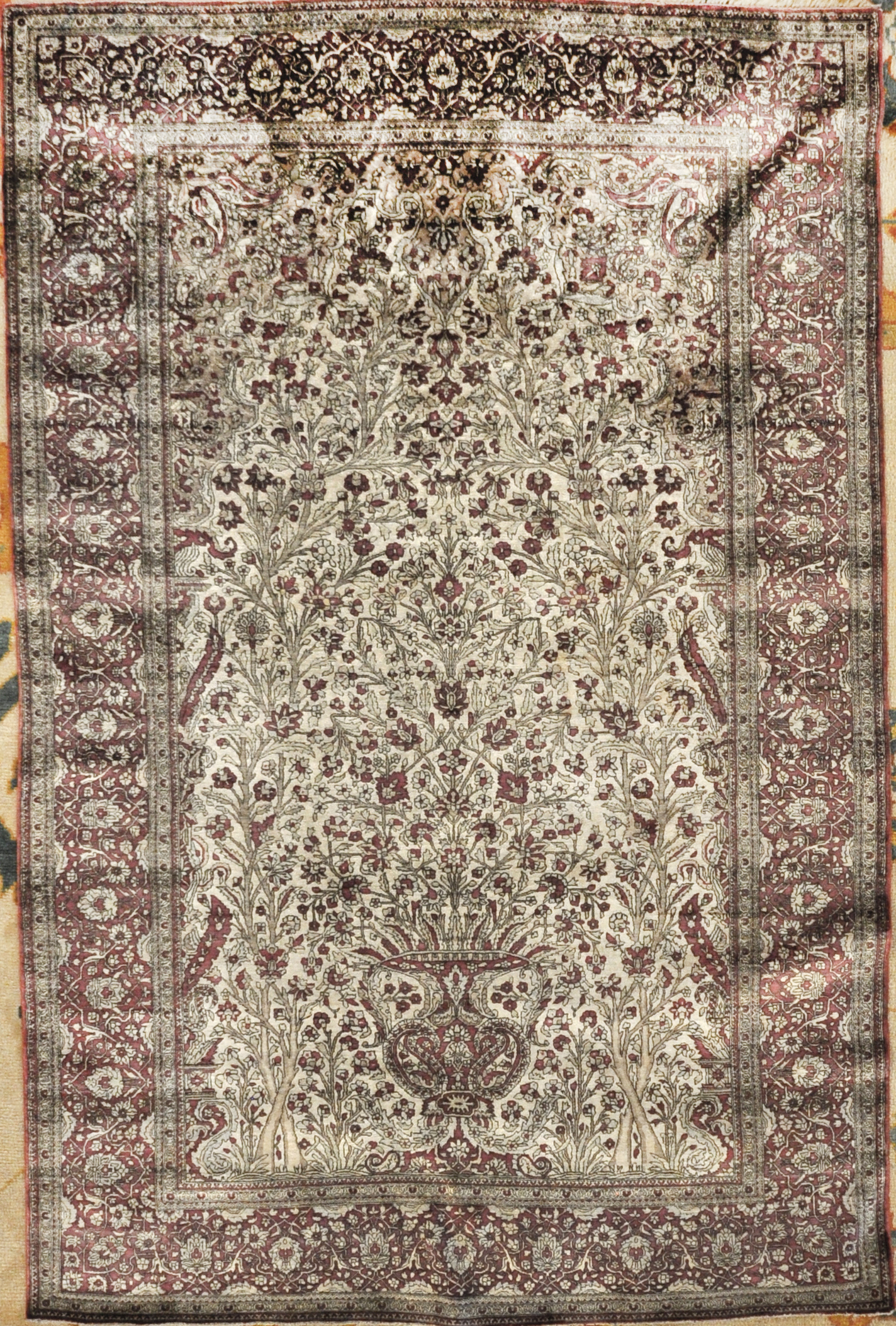 Rare Antique Silk Mohtasham Kashan