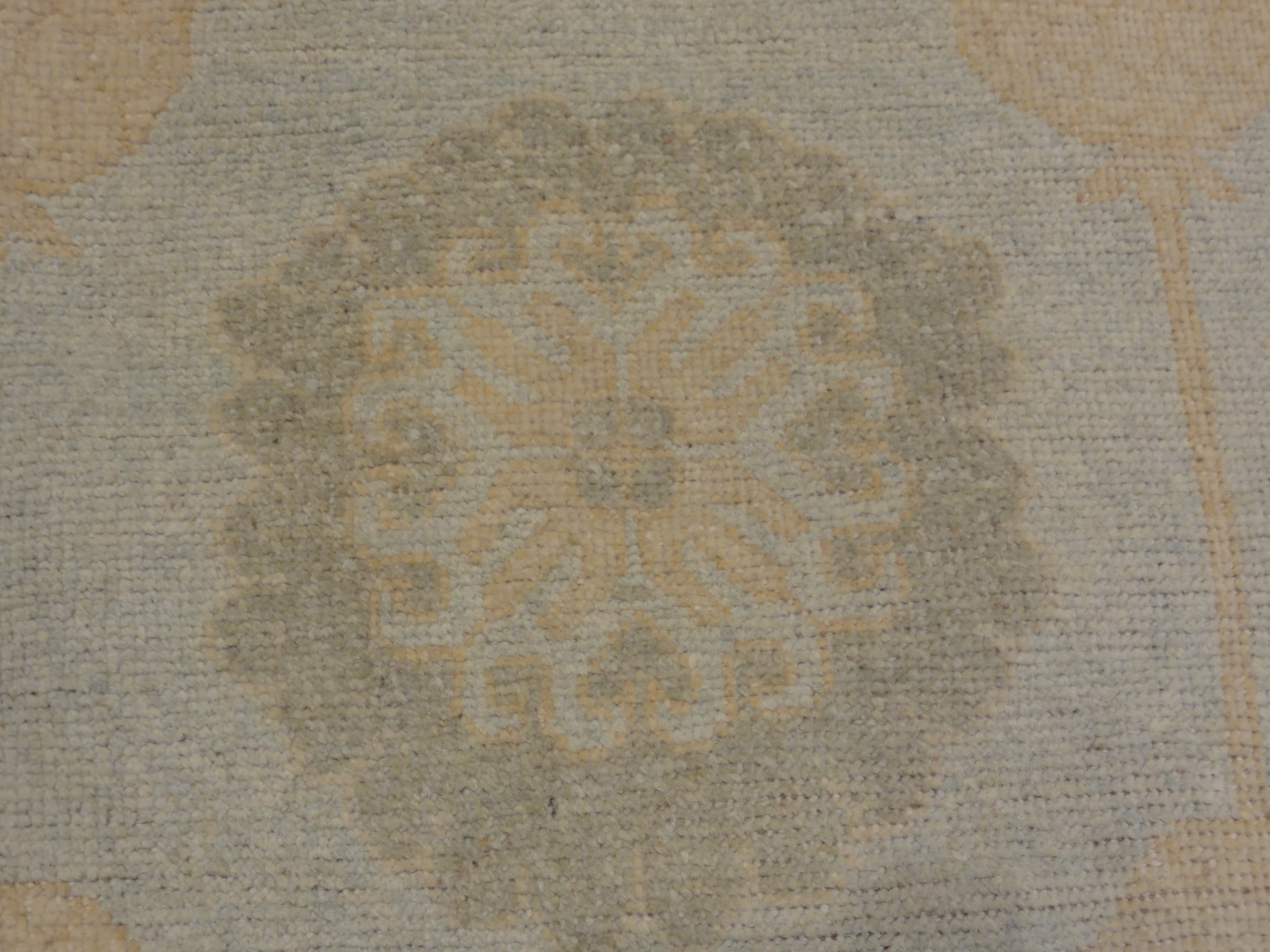 Fine Khotan rug and more oriental carpet 31392