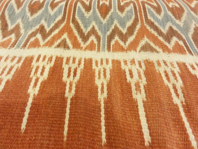 Ikat 4'10x5'8 Rugs & More Orental Carpets